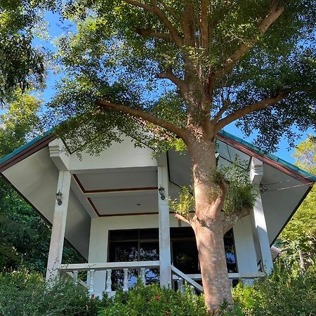 Koh Jum Serenity Resort Bagian luar foto