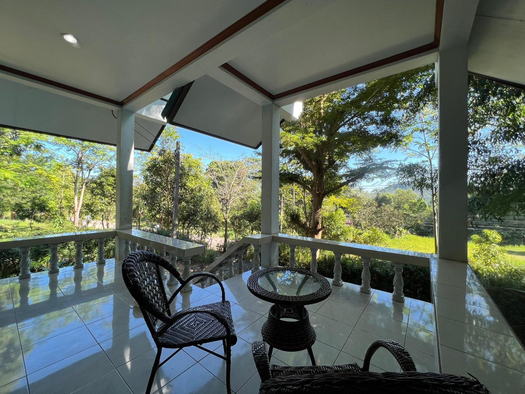 Koh Jum Serenity Resort Bagian luar foto